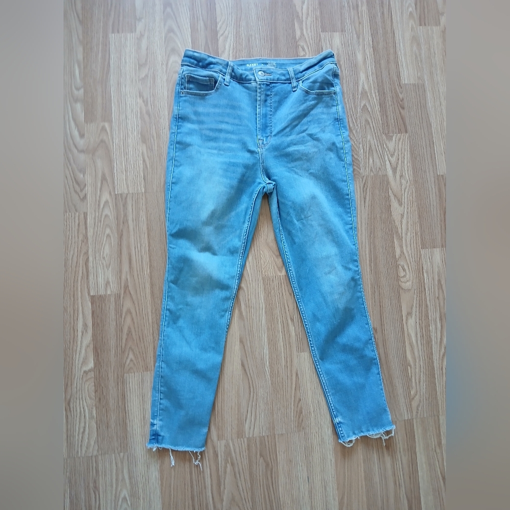 Old Navy High-Rise Skinny Jeans